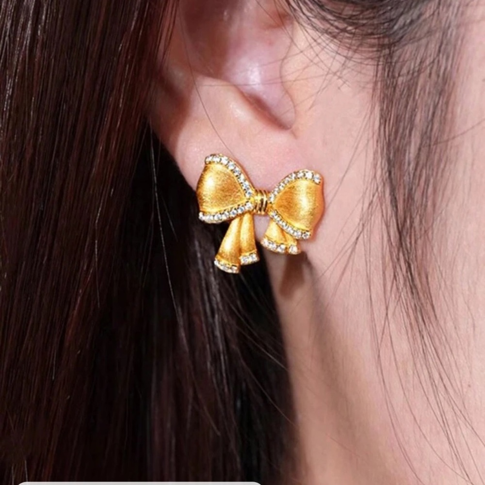 🌹Sale, 2 for $50 on all gold plated🌹 18k gold plated Elegant Gold Bow Earrings - Picture 4 of 6